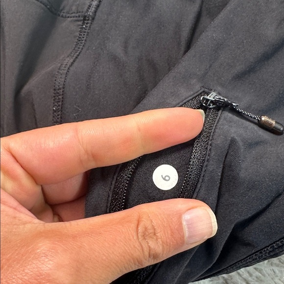 Lululemon Run Times Short *4-way Stretch Black - Picture 5 of 6